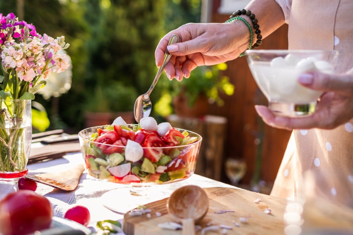 The Caprese Salad Shindig: A Simple Symphony of Flavor - Fresh recipes ...